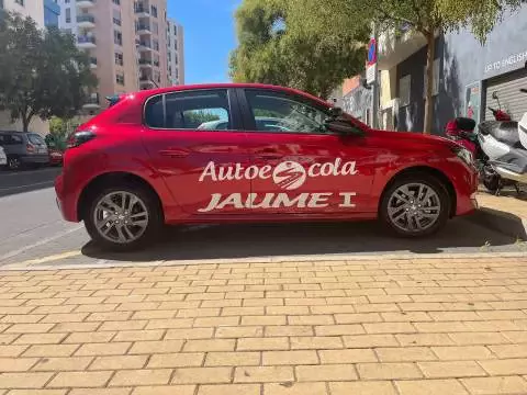 Autoescuela Jaume I Zona UJI - Más de 10 en Activo