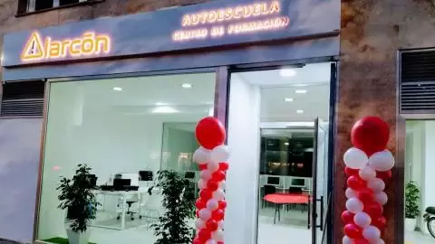 AUTOESCUELA ALARCÓN - Av. Ramón Menéndez Pidal