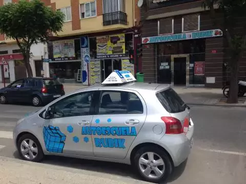 Autoescuela Rubik - Av. los Toreros