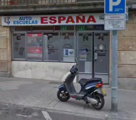 7. AUTOESCUELA ESPAÑA