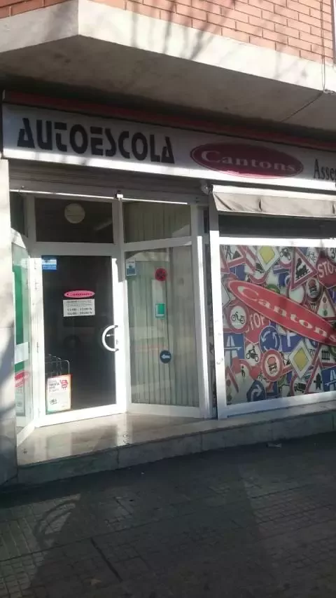 Autoescola Cantons - Carrer de Cambrils