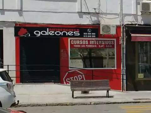 Autoescuela Galeones - Av. Alcalde Federico Molina Orta