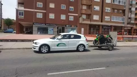 Autoescuela San Cristóbal - Av. de la Universidad