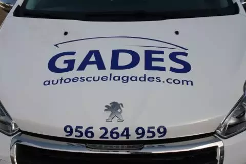 Autoescuela Gades - Av. Ana de Viya