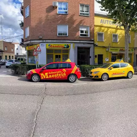 Autoescuela Maestría - Av. Francisco Aguirre