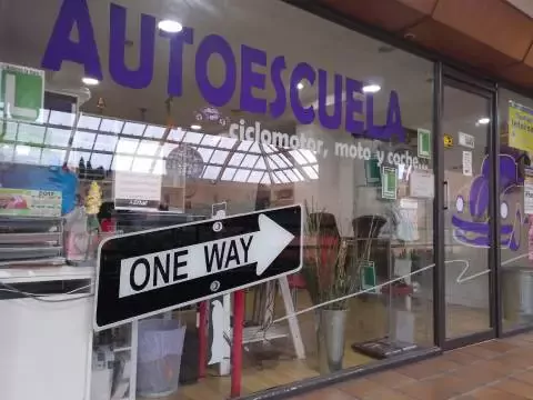 Autoescuela One Way - Pozuelo de Alarcón