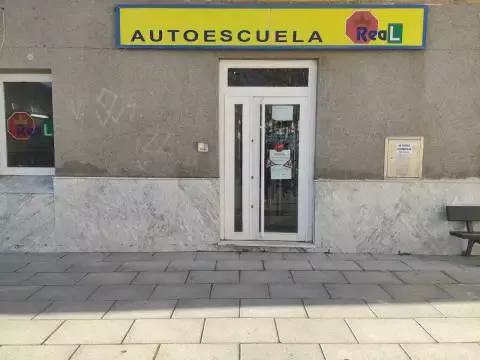 Autoescuela Real Yuncler - Plaza Verduras