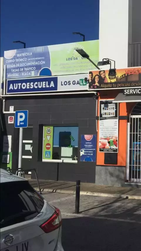 2. Autoescuela Los Gallos