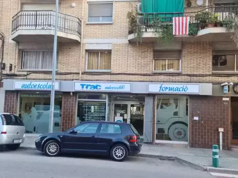 AUTOESCOLA TRAC - Carrer de la Pau