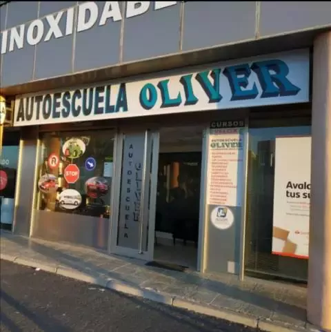 Autoescuela Oliver - Av. Modesto Hernández González