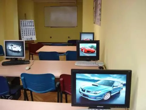 Autoescuela Bugati - C. Gral. Gómez Núñez