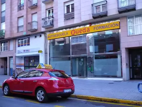 Rueda Centro de formación y Autoescuela - Av. Compostilla