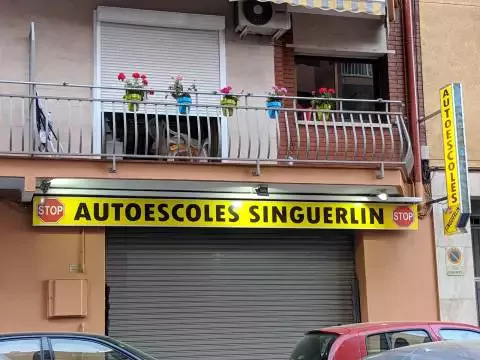 Autoescuela Singuerlin - Carrer del Penedès