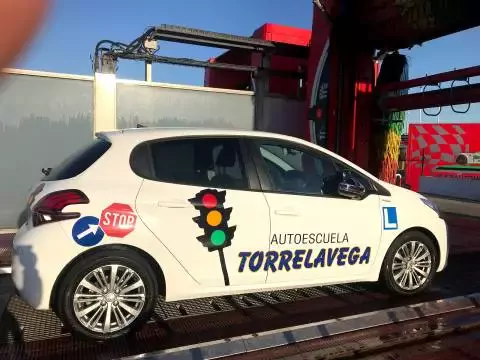 Autoescuela TORRELAVEGA - C. José María Pereda