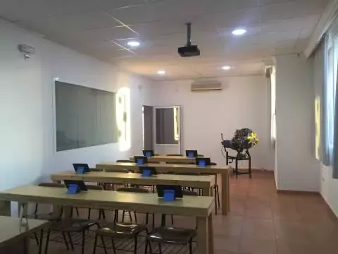 Autoescuela San Antonio - Av. d'Isidor Macabich