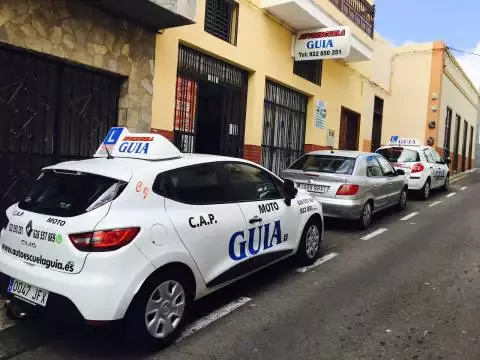 Autoescuela Guía - C. Villanueva