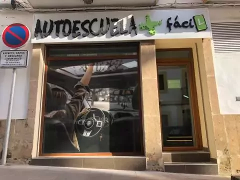 Fácil Autoescuela - Carrer Príncep d'Astúries