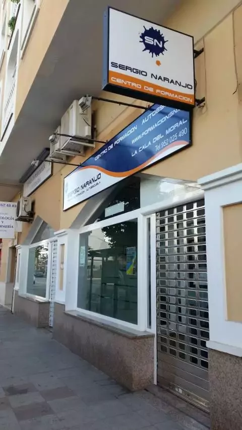 Autoescuela Sergio Naranjo - Av. de Málaga