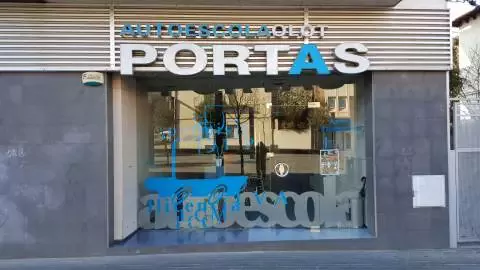 AUTOESCOLA PORTAS OLOT - Passeig Bisbe Guillamet