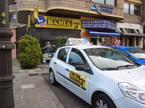 Autoescuela Bahía-Renedo - Av. Luis de la Concha