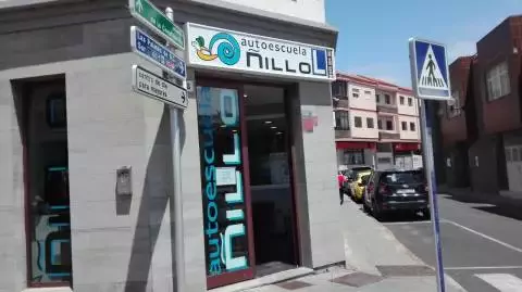 Autoescuela Ñillo - Av. de la Constitución