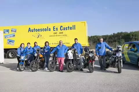 AUTO ESCOLA ES CASTELL - Carrer Sant Jordi