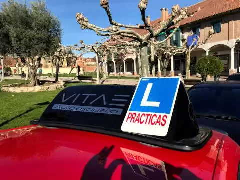 Autoescuela VITAE ️ - Plaza de los Arcos