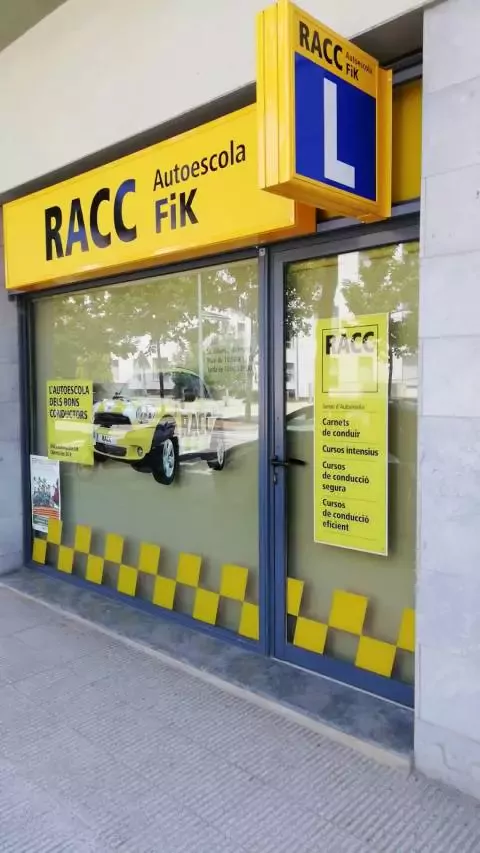 RACC Autoescola La Bisbal - Av. Josep Irla