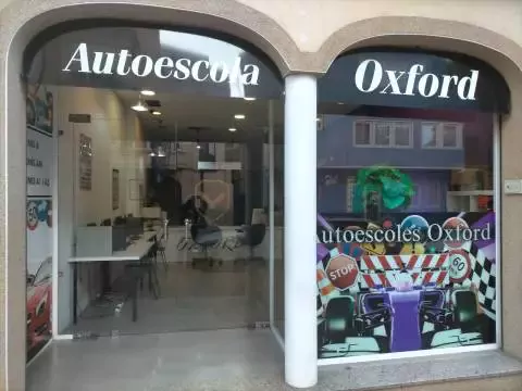 AUTOESCOLA OXFORD - Av. de Juli Garreta