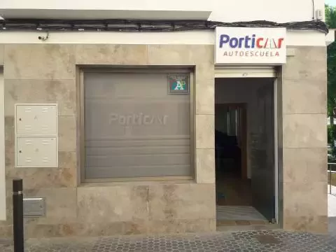 Autoescuela PORTICAR - C. Vázquez Díaz