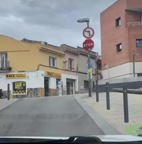 RACC Autoescola Sant Quirze del Vallès Serraparera - Carrer Nou