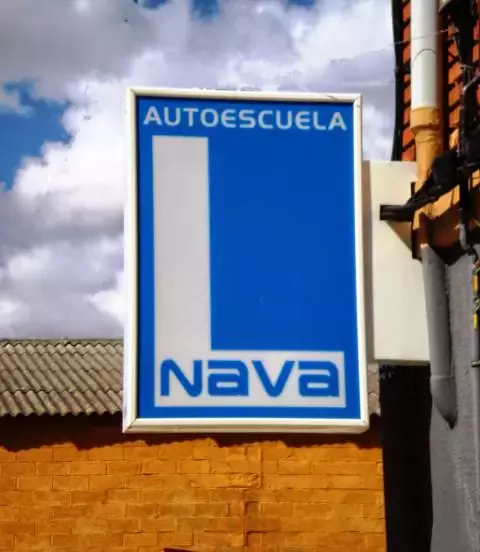 Autoescuela NAVA - Av. de la Libertad