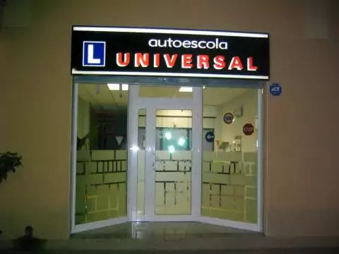 Universal - Avinguda Sant Jordi